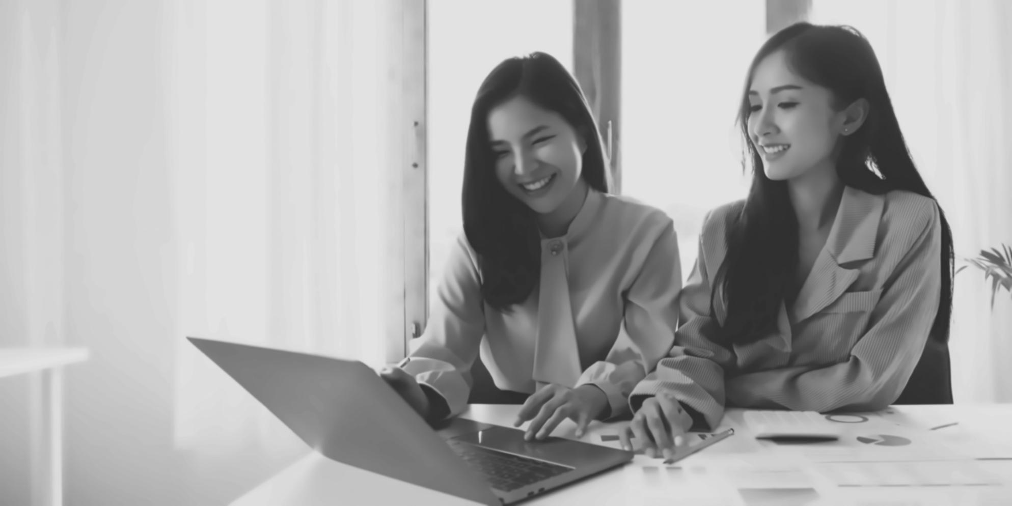 Equipo de lorenivaxo trabajando en consultas de clientes